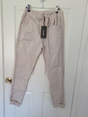 Venteé Beige Drawstring Stud-Trim Joggers